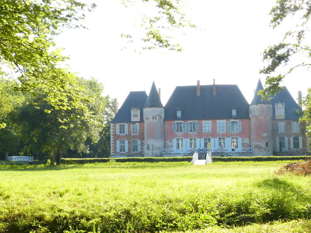 Chateau De Souesmes Exteriör bild